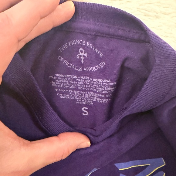Official Prince Purple Rain Graphic Tee - Size S - Picture 2 of 3